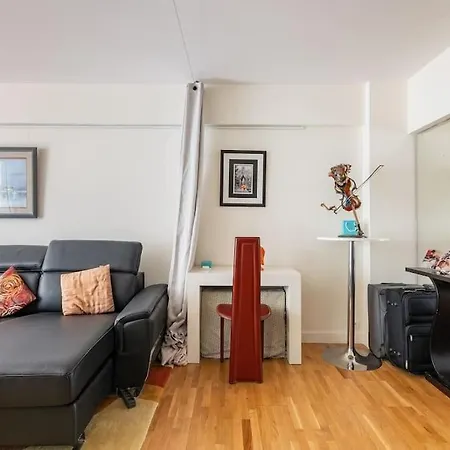 Luxury Near Eiffel Tower 2 Bedrooms