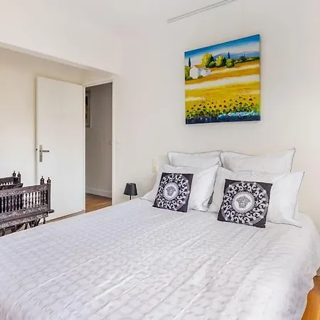 Apartment Luxury Near Eiffel Tower 2 Bedrooms *