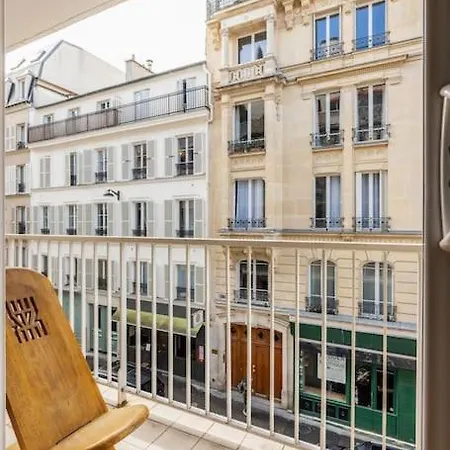 Luxury Near Eiffel Tower 2 Bedrooms Apartment *