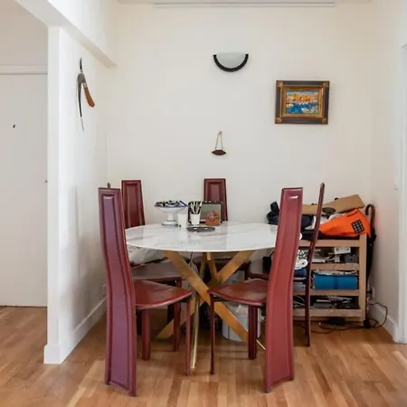 Luxury Near Eiffel Tower 2 Bedrooms Apartment Paris