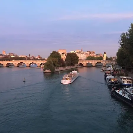 Luxury Near Eiffel Tower 2 Bedrooms * Paris