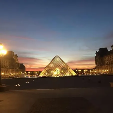Luxury Near Eiffel Tower 2 Bedrooms *