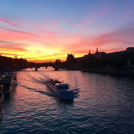 Apartment Luxury Near Eiffel Tower 2 Bedrooms *