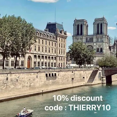 Luxury Near Eiffel Tower 2 Bedrooms Apartment