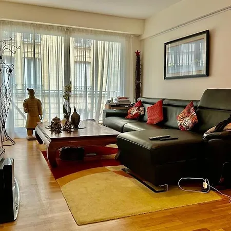 Luxury Near Eiffel Tower 2 Bedrooms Paris